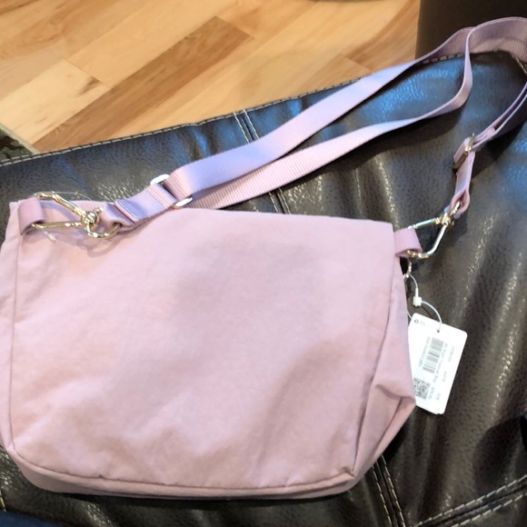 🍋🍋🍋lululemon crossover Bag NWT - Picture 6 of 7